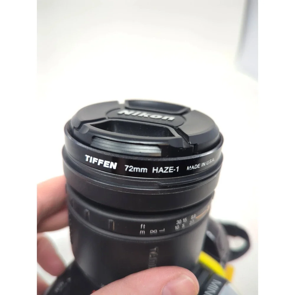 Minolta Maxxum 300si 35mm Film Camera with tamron aspherical LD 28-200mm lens